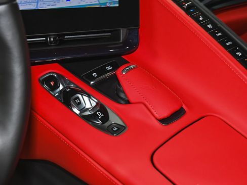 Used 2025 Chevrolet Corvette Stingray Premium Cpe w/ Stealth Interior Trim Package RWD image 43