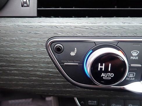 Used 2023 Audi A4 2.0T Premium Plus image 26