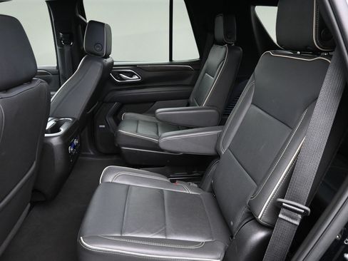 Used 2024 Chevrolet Tahoe Premier AWD/4WD image 17