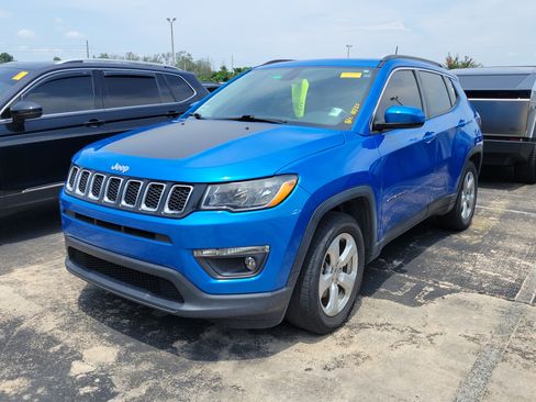 Used 2021 Jeep Compass Latitude w/ Sun and Sound Group FWD image 3