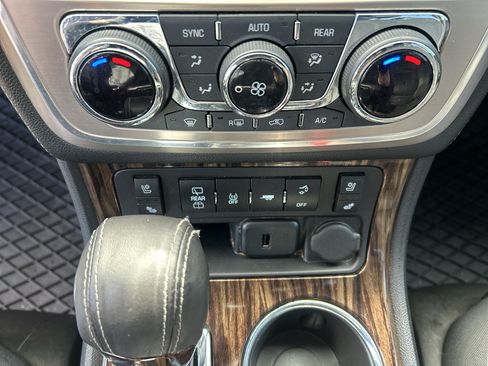 Used 2016 GMC Acadia Denali AWD/4WD image 23