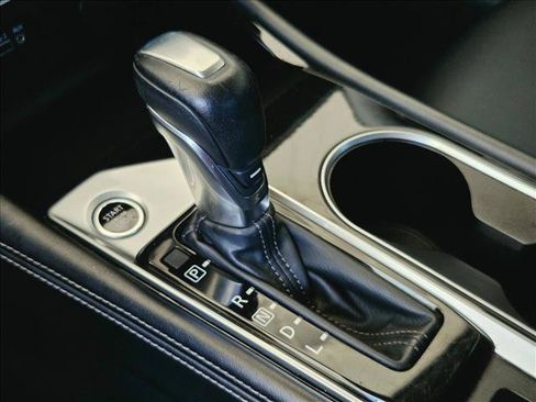 Used 2020 Nissan Altima 2.5 SL FWD image 12