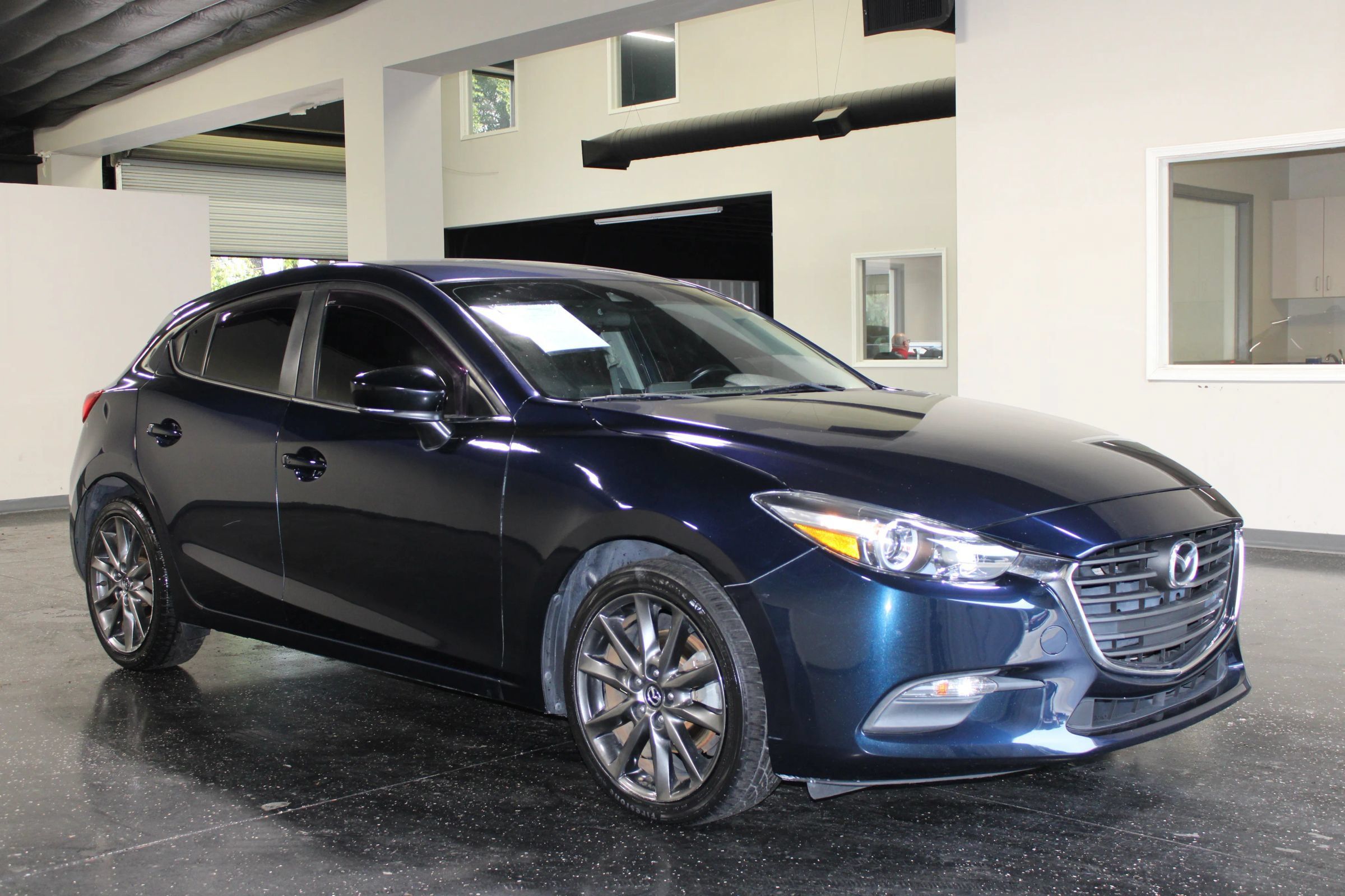 Used 2018 MAZDA MAZDA3 Touring FWD image 1