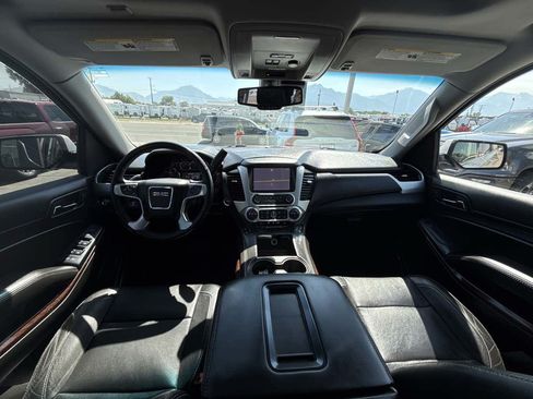 Used 2015 GMC Yukon XL SLT w/ HD Trailering Package AWD/4WD image 18