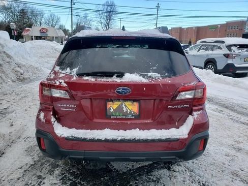 Used 2019 Subaru Outback 2.5i Premium image 4