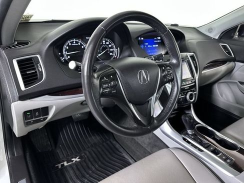 Used 2015 Acura TLX w/ Technology Package FWD image 10