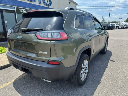 Used 2021 Jeep Cherokee Latitude Lux w/ Comfort/Convenience Group AWD/4WD image 4