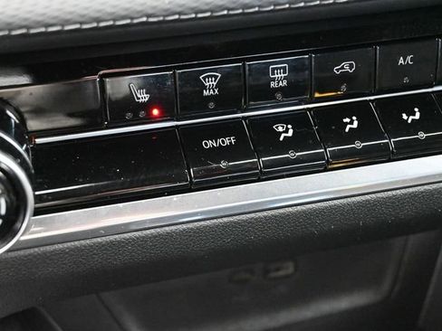 Used 2025 Chevrolet Equinox LT image 24