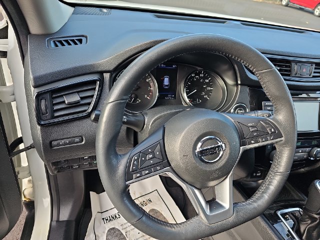 Used 2018 Nissan Rogue SV w/ Premium Package AWD/4WD image 42