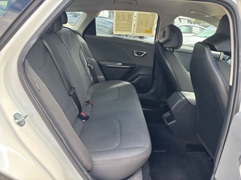 Used 2025 Kia K4 FWD image 23