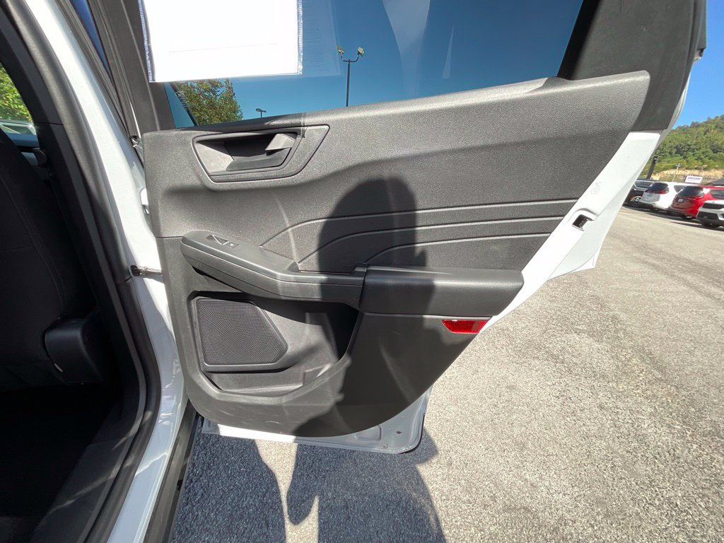 Used 2025 Ford Escape Active AWD/4WD image 23