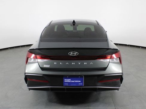 Certified 2025 Hyundai Elantra Sport FWD image 11
