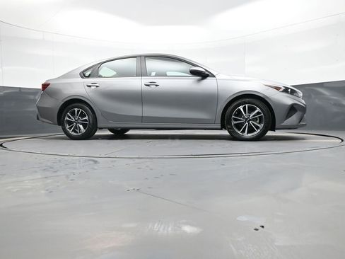 Certified 2024 Kia Forte LXS w/ LXS Technology Package image 27