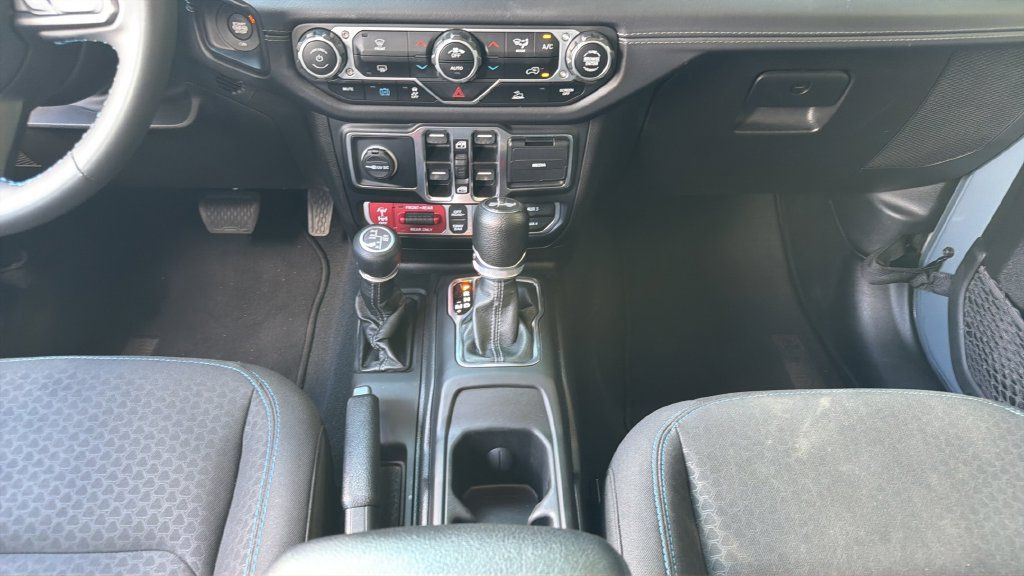 Used 2024 Jeep Wrangler Unlimited Rubicon 4xe AWD/4WD image 20