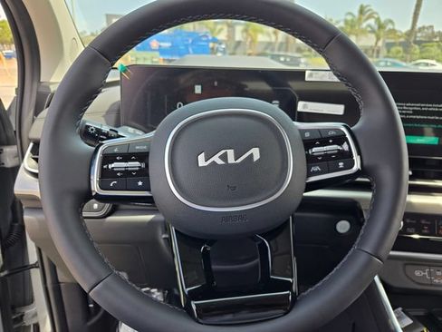 New 2026 Kia Carnival SX Prestige FWD image 23