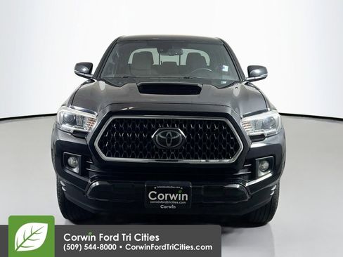 Used 2018 Toyota Tacoma 4x4 Double Cab image 4