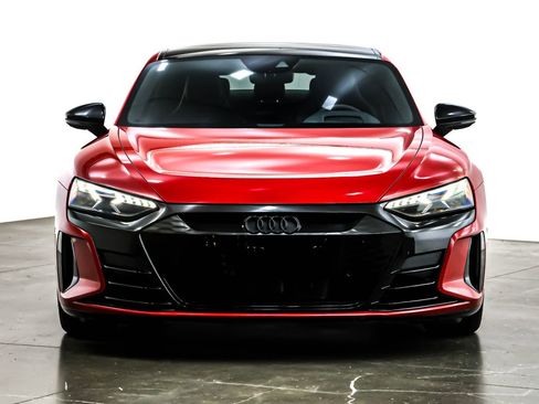 Used 2022 Audi e-tron GT Prestige w/ Prestige Package image 3