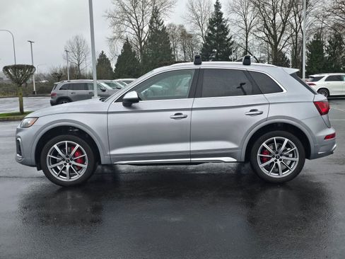 Certified 2025 Audi SQ5 Premium Plus w/ Premium Plus Package AWD/4WD image 2