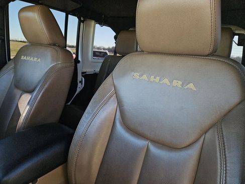 Used 2015 Jeep Wrangler Unlimited Sahara w/ Max Tow Package image 17