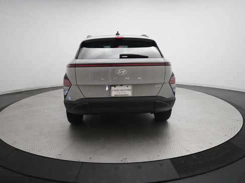 Used 2025 Hyundai Kona SEL AWD/4WD image 25