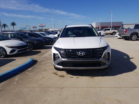 New 2026 Hyundai Tucson SEL FWD image 2