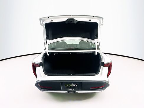 Used 2025 Kia K4 LXS image 29