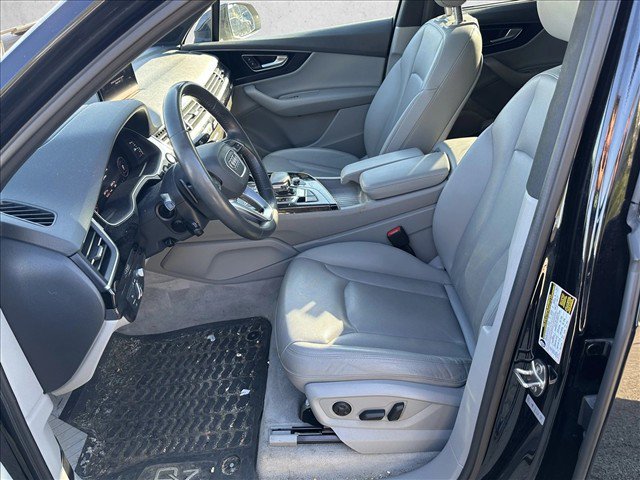 Used 2019 Audi Q7 3.0T Prestige AWD/4WD image 12