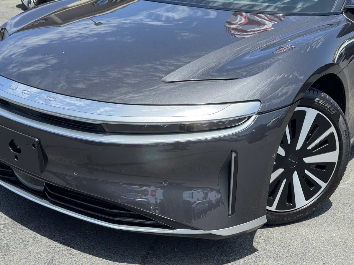 Used 2024 Lucid Air Pure RWD image 3