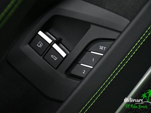 Used 2025 Lamborghini Urus SE image 21