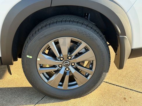 New 2026 Nissan Pathfinder SV AWD/4WD image 23