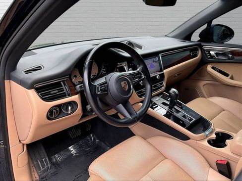 Used 2023 Porsche Macan AWD/4WD image 14