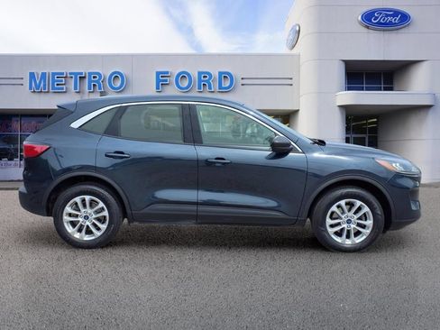 Used 2022 Ford Escape SE w/ Convenience Package AWD/4WD image 2