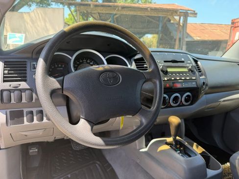 Used 2006 Toyota Tacoma 2WD Regular Cab image 11