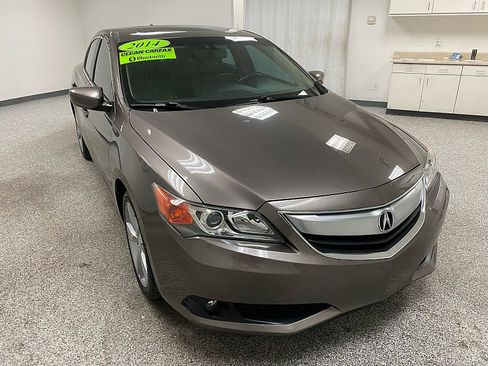 Used 2014 Acura ILX w/ Technology Package image 3