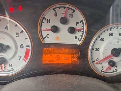 Used 2010 Nissan Titan PRO-4X w/ Pro-4x Premium Utility Pkg image 14