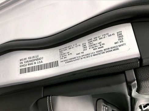 Used 2023 Jeep Grand Cherokee Laredo image 34