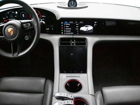 Used 2020 Porsche Taycan 4S image 15