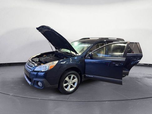 Used 2014 Subaru Outback 3.6R Limited AWD/4WD image 11