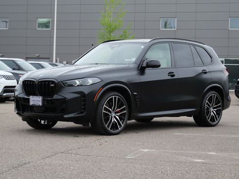 Used 2024 BMW X5 M60i AWD/4WD image 1