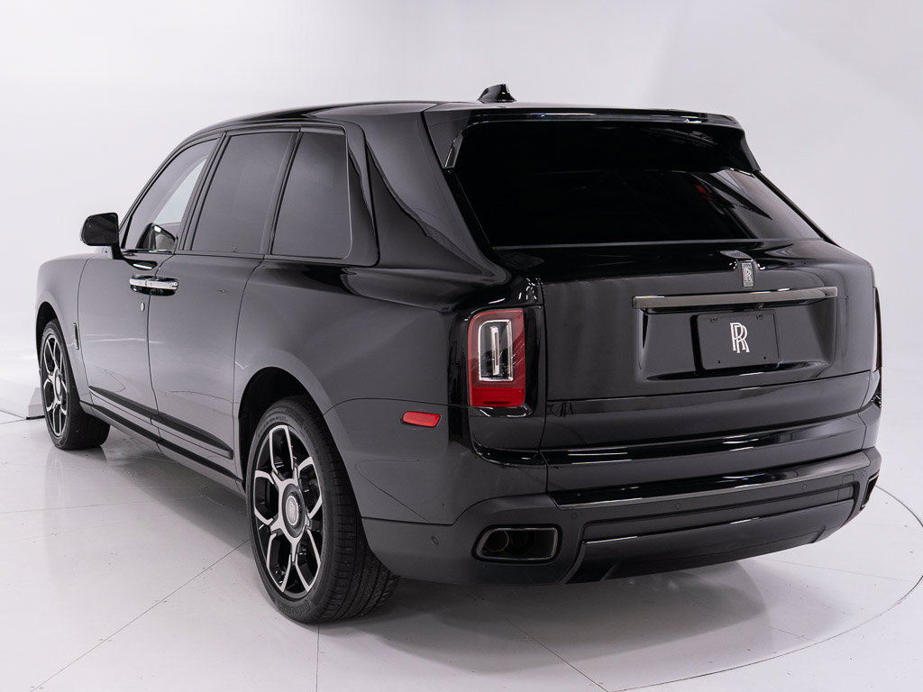 Certified 2022 Rolls-Royce Cullinan Black Badge w/ Dark Exterior Package AWD/4WD image 3
