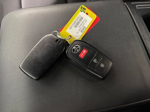 Used 2024 Toyota Tacoma SR5 image 27