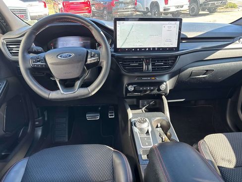 Used 2023 Ford Escape ST-Line w/ Tech Pack #1 AWD/4WD image 8