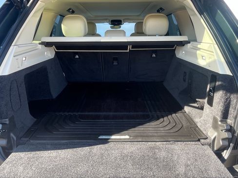 Certified 2023 Land Rover Range Rover SE image 27