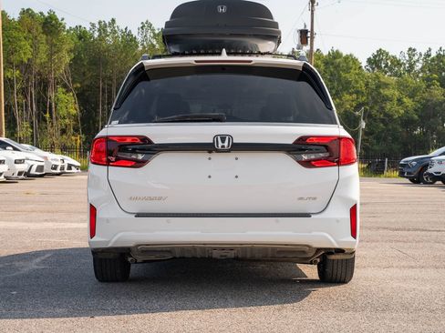Used 2025 Honda Odyssey Elite image 6