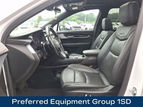 Used 2025 Cadillac XT6 Premium Luxury w/ LPO, Floor Liner Package AWD/4WD image 2