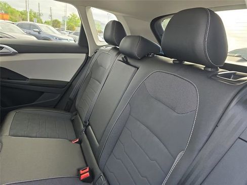 New 2026 Volkswagen Taos SE FWD image 10