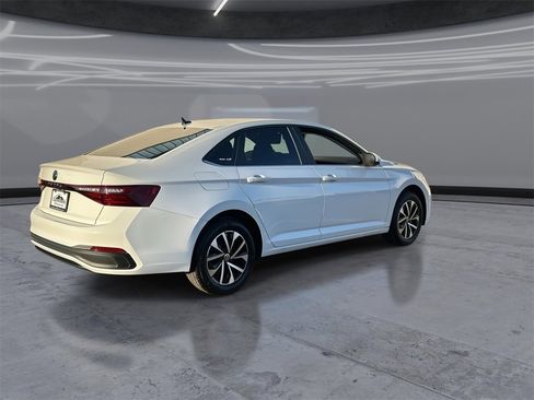 Certified 2025 Volkswagen Jetta S image 5