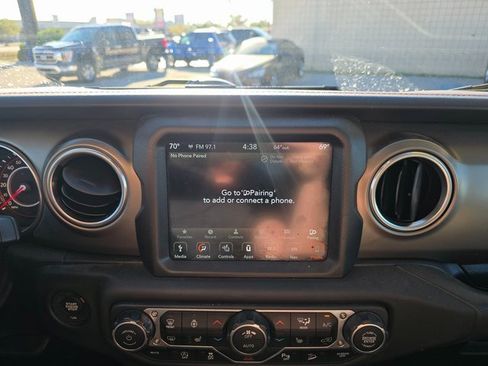 Used 2019 Jeep Wrangler Unlimited Rubicon image 16