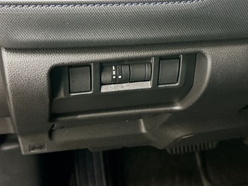 Used 2026 Subaru Forester Premium AWD/4WD image 17