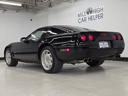 Used 1995 Chevrolet Corvette Coupe RWD image 17